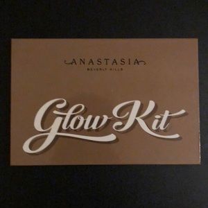 Anastasia Beverly Hills Ultimate Glow Kit